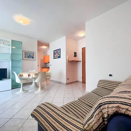 Pleione 34 Apartamento